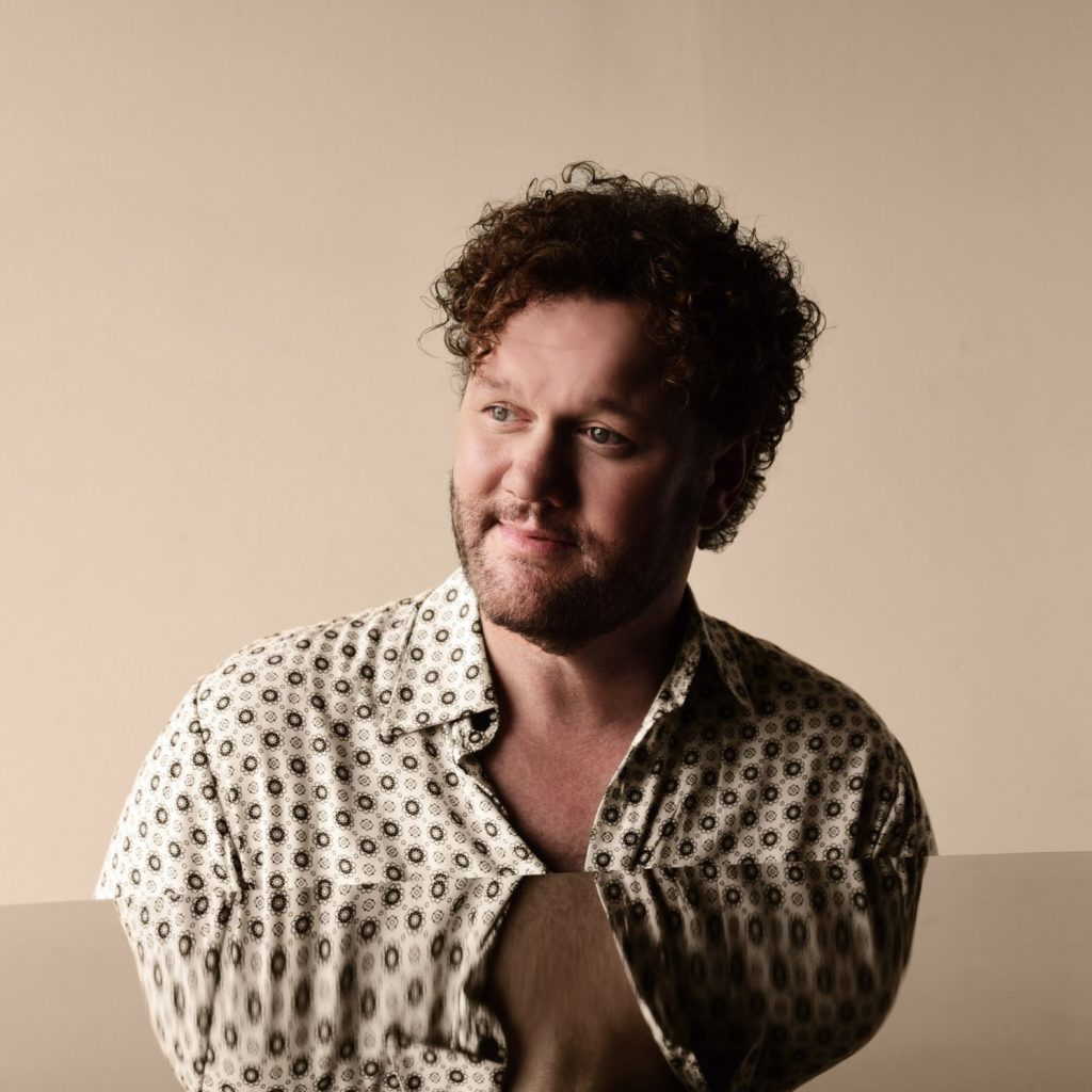 About David Phelps Music